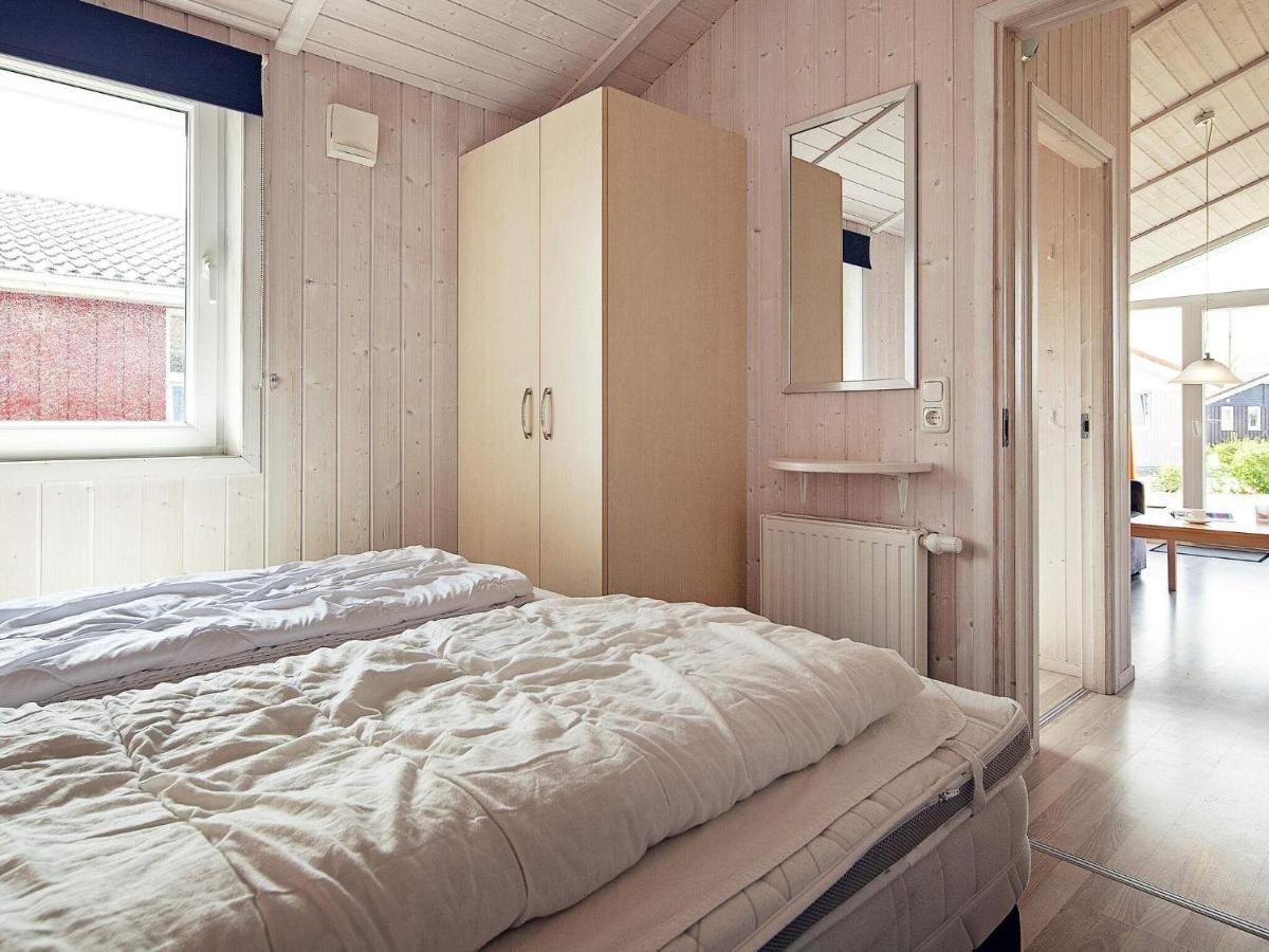4 Person Holiday Home In Grömitz Extérieur photo