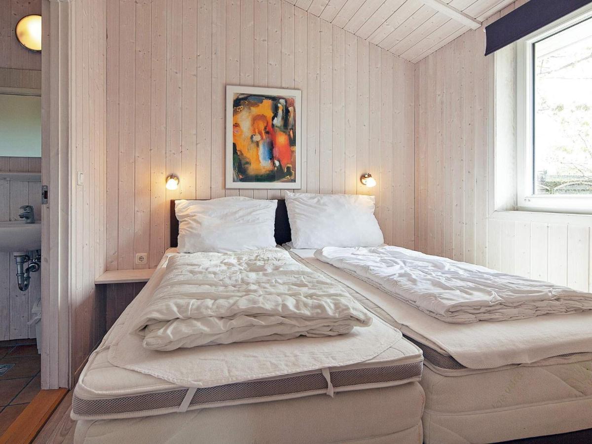 4 Person Holiday Home In Grömitz Extérieur photo